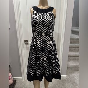 Stunning White House Black Market dress